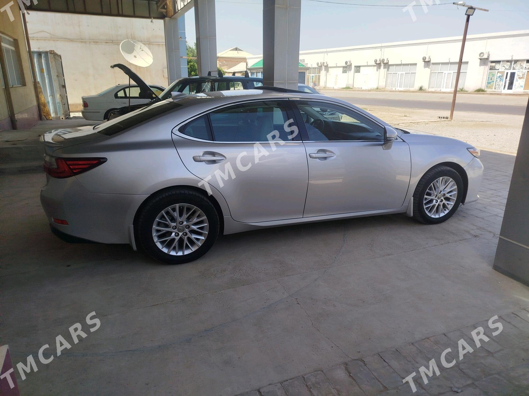 Lexus ES 350 2017 - 310 000 TMT - Wekilbazar - img 2