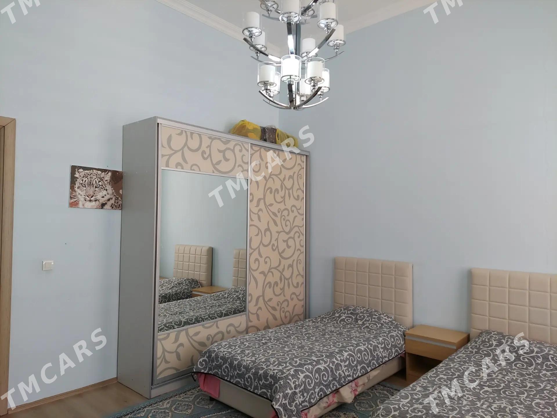 14 этап 12\10 этаж 3х 182м² - 14 этап - Элитки (Улица Совхозная) - img 5