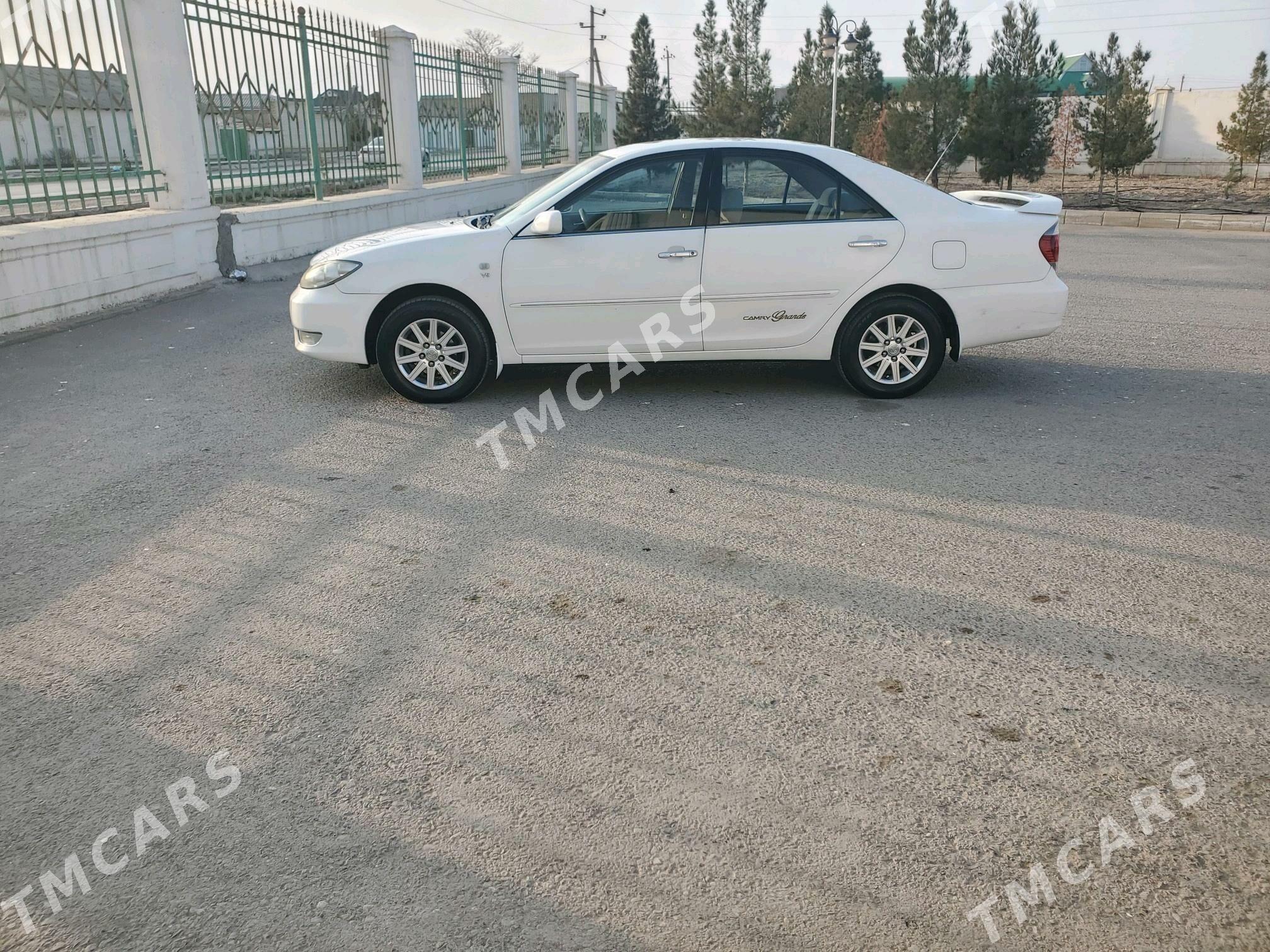 Toyota Camry 2005 - 175 000 TMT - Кака - img 9