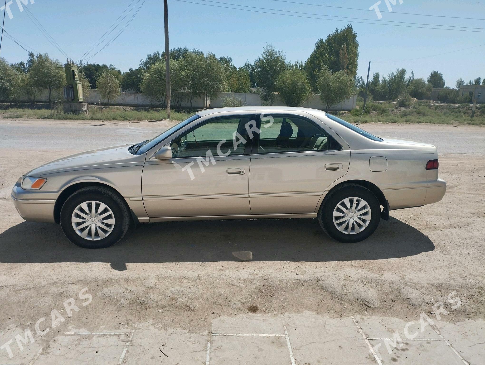 Toyota Camry 1998 - 130 000 TMT - Кёнеургенч - img 4