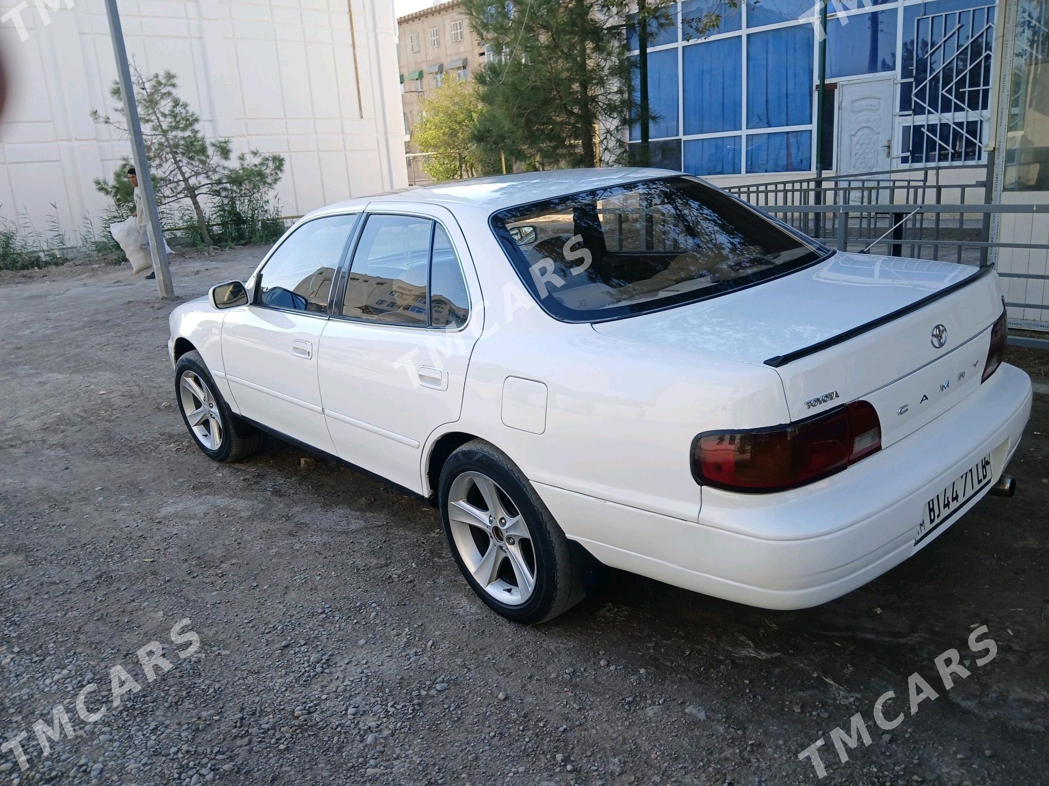 Toyota Camry 1995 - 73 000 TMT - Туркменабат - img 1