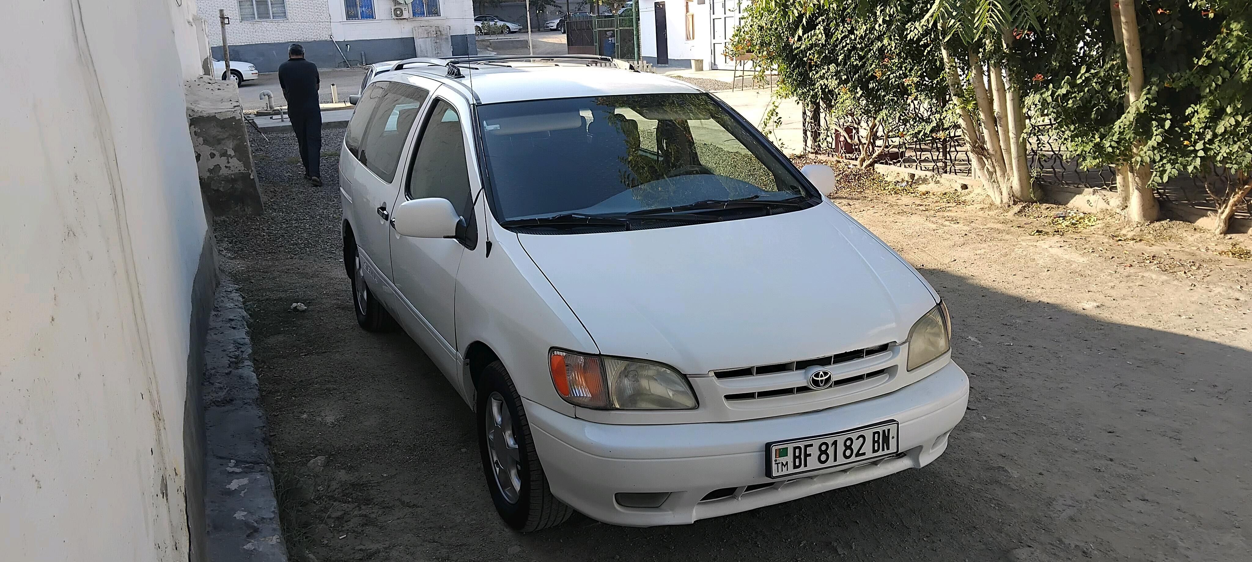 Toyota Sienna 2002 - 146 000 TMT - Туркменбаши - img 1