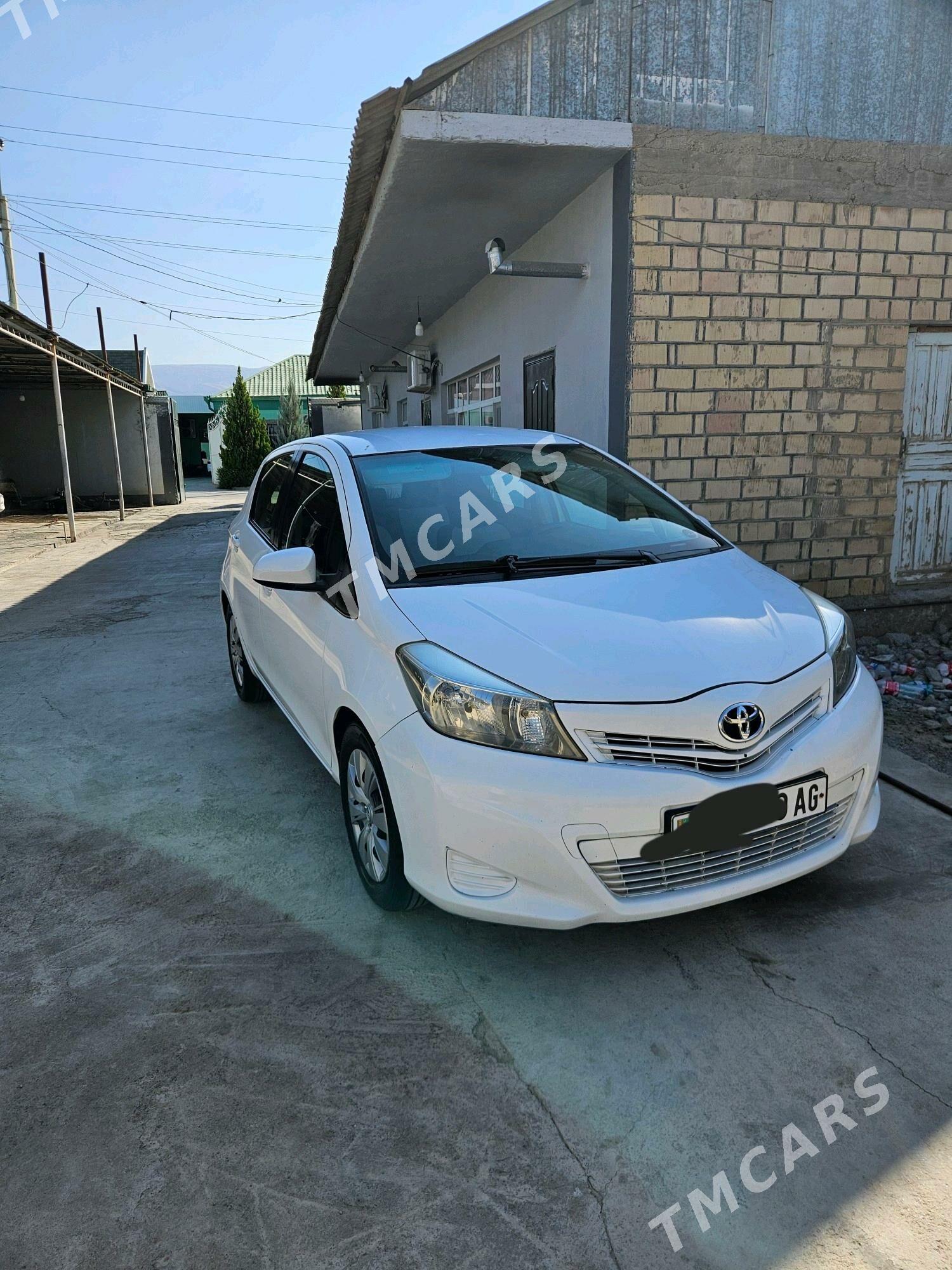 Toyota Yaris 2012 - 130 000 TMT - Ýalkym - img 8