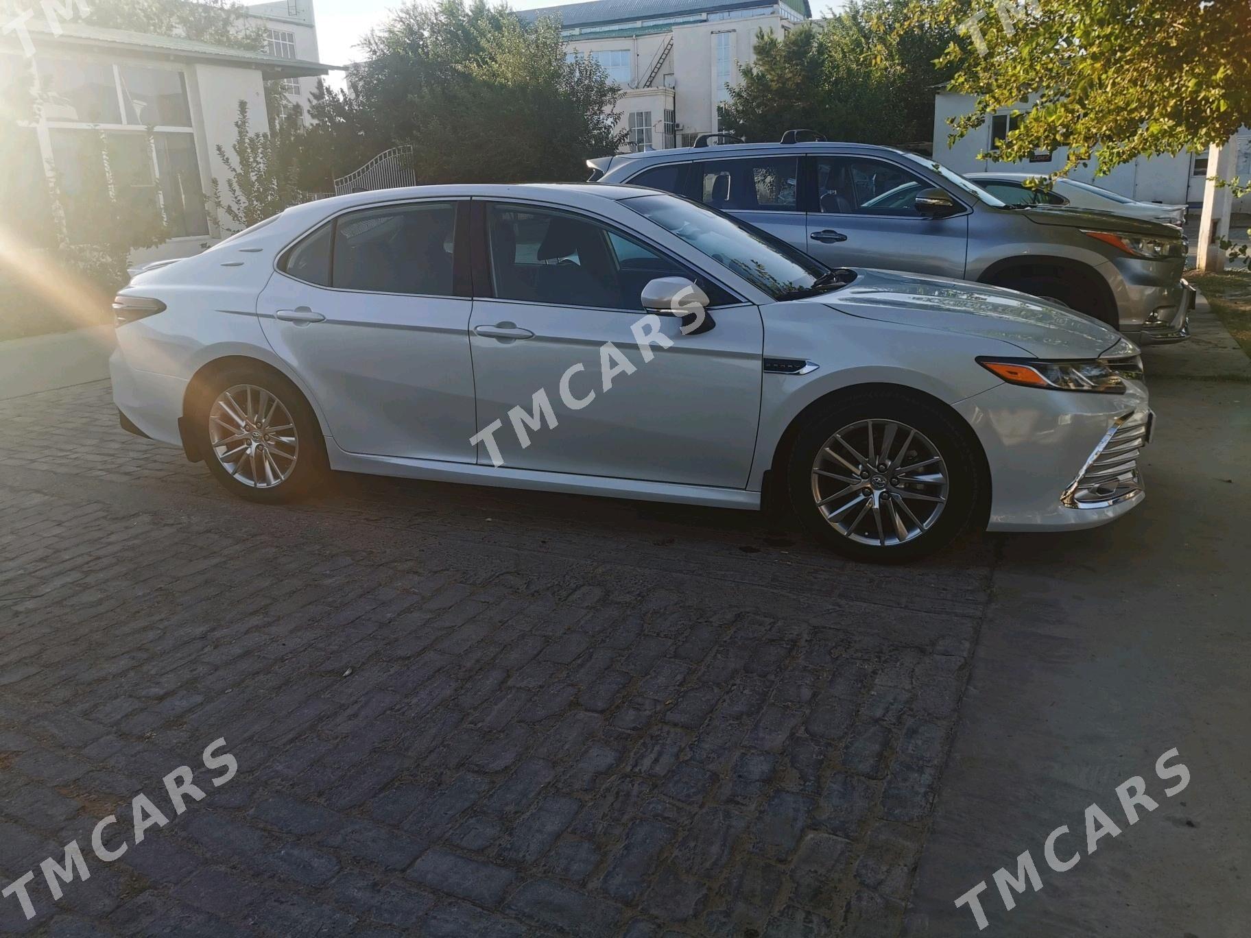 Toyota Camry Hybrid 2021 - 400 000 TMT - Туркменабат - img 4