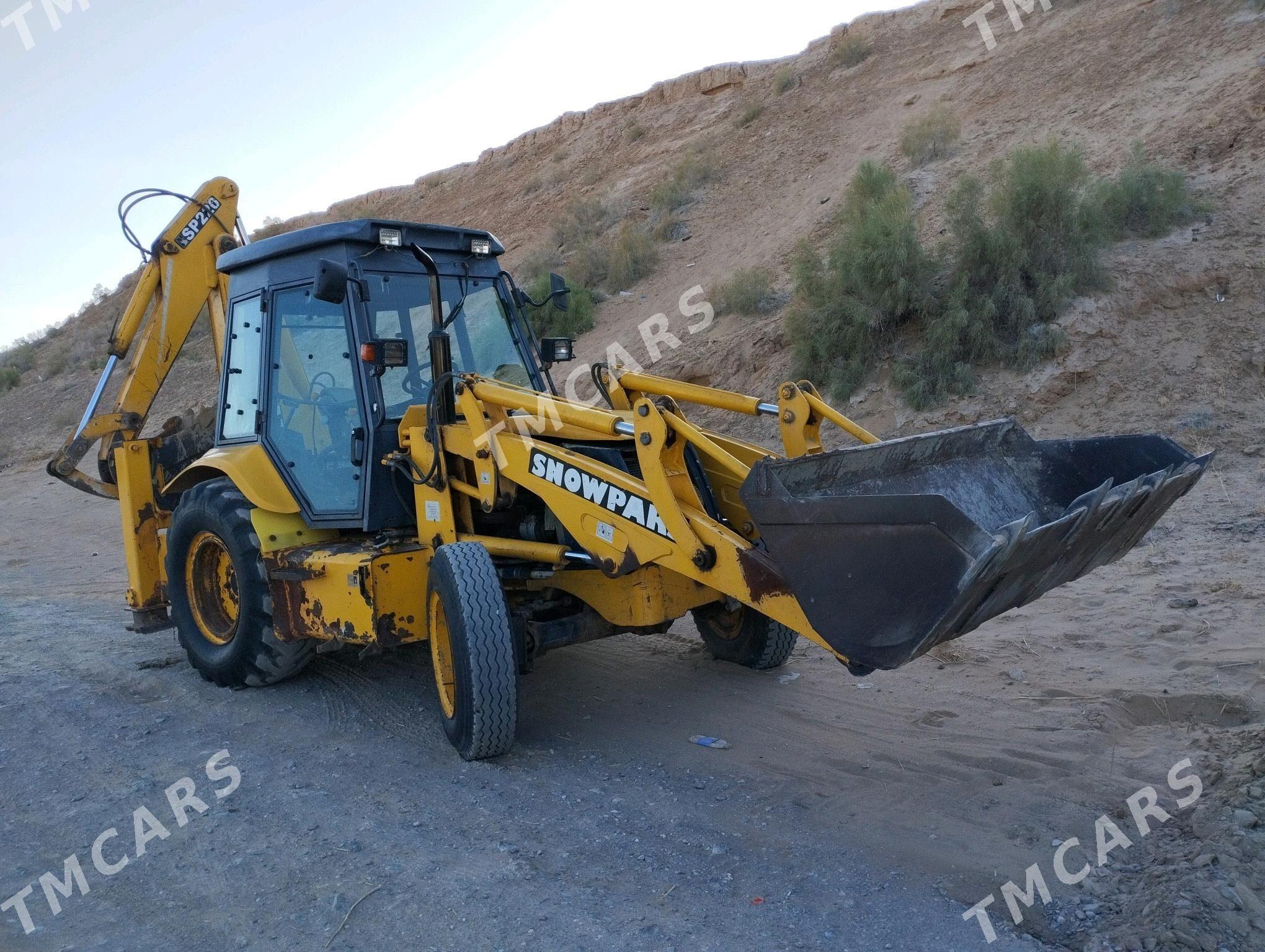 JCB 4CX ECO 2014 - 250 000 TMT - Farap - img 9