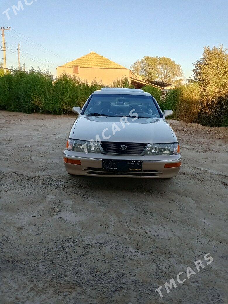 Toyota Avalon 1996 - 130 000 TMT - Halaç - img 3