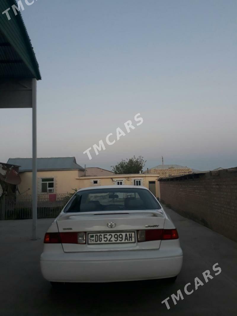 Toyota Camry 2000 - 105 000 TMT - Sarahs - img 2