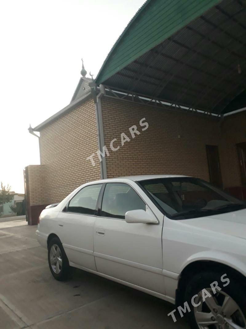 Toyota Camry 2000 - 105 000 TMT - Sarahs - img 4