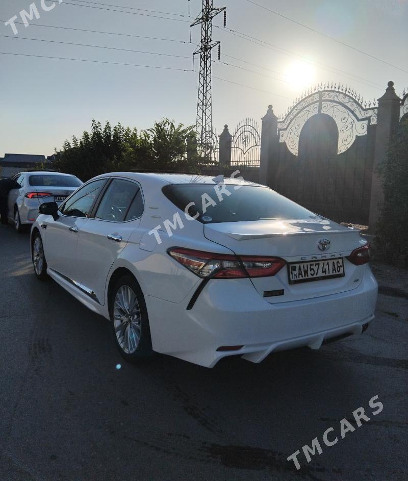 Toyota Camry 2019 - 340 000 TMT - Бузмеин - img 3
