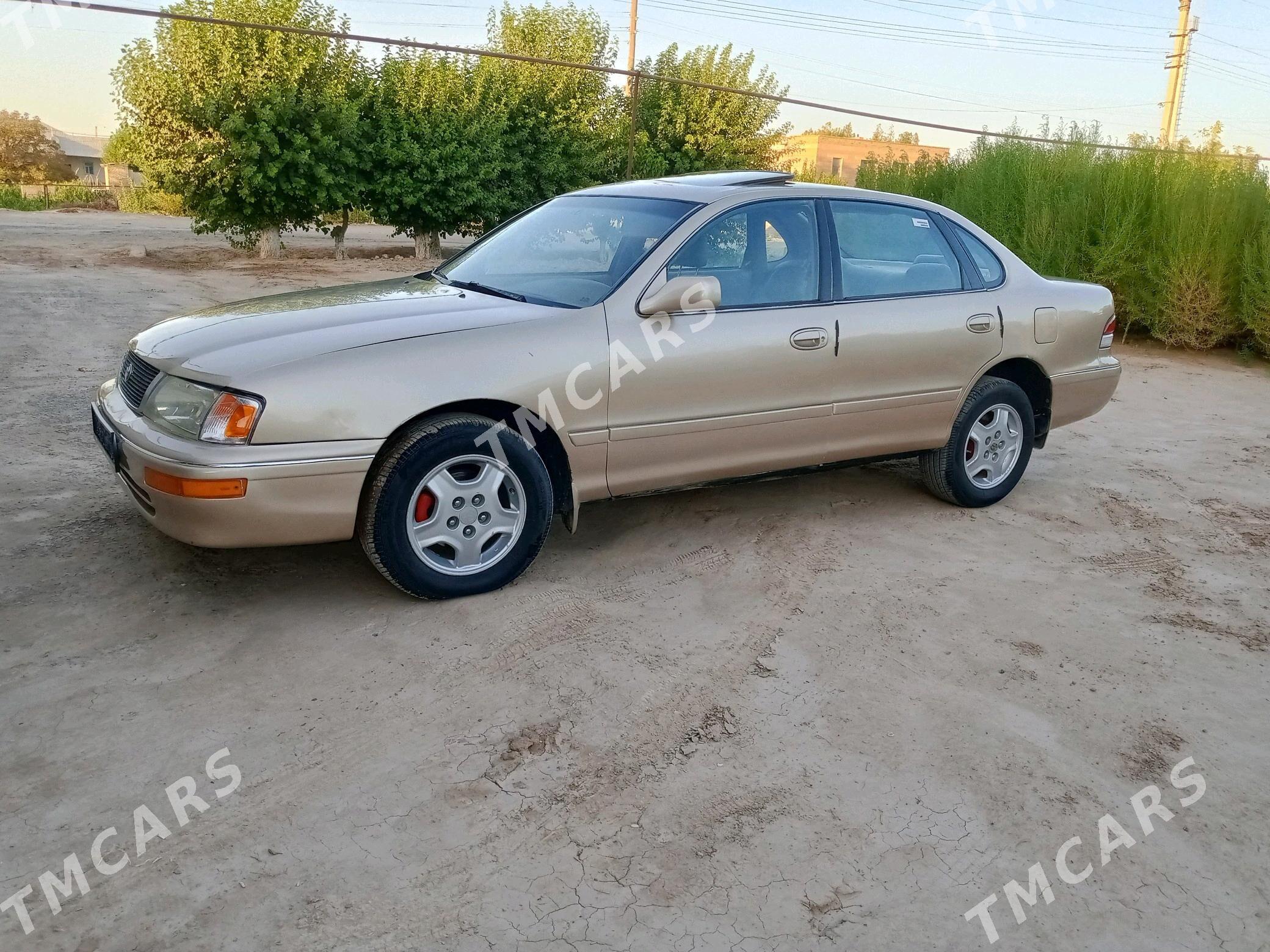 Toyota Avalon 1996 - 130 000 TMT - Halaç - img 4