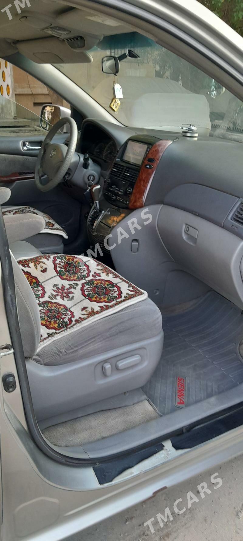 Toyota Sienna 2005 - 215 000 TMT - Türkmenabat - img 2