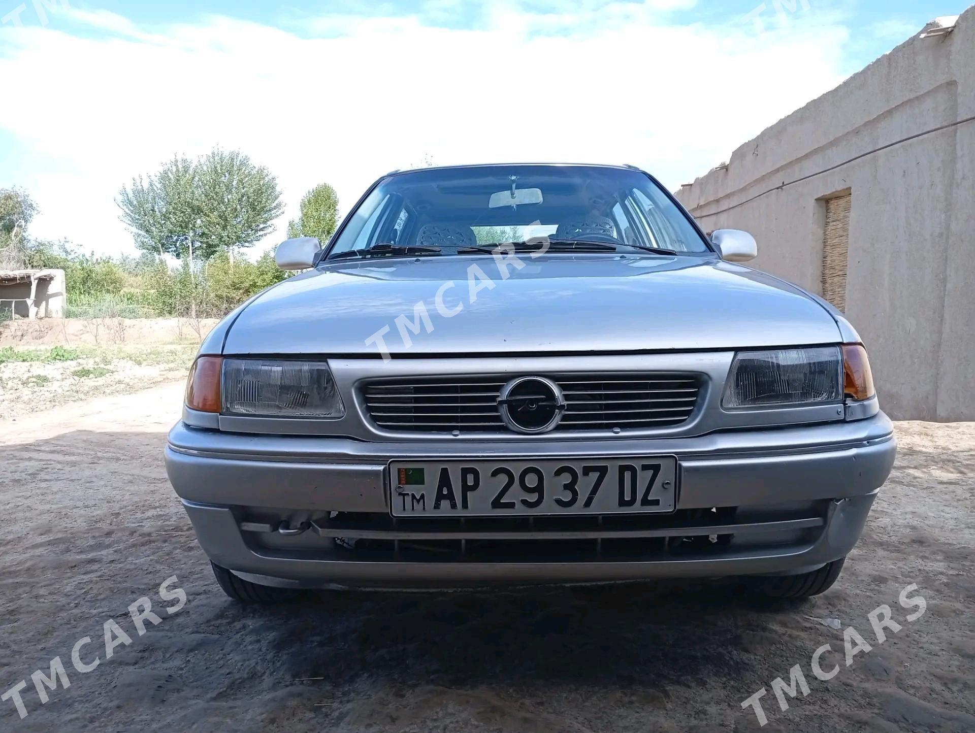 Opel Astra 1993 - 36 000 TMT - етр. Туркменбаши - img 2
