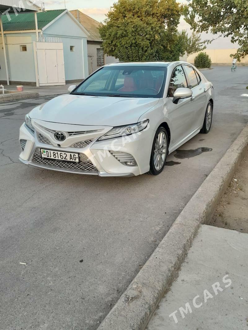Toyota Camry 2018 - 370 000 TMT - Büzmeýin - img 3