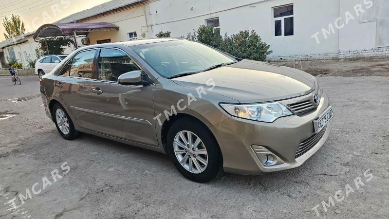 Toyota Camry 2012 - 220 000 TMT - Гурбансолтан Едже - img 5