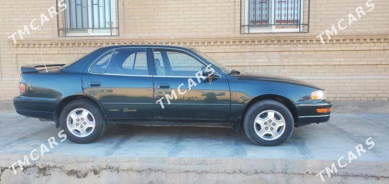 Toyota Camry 1993 - 92 000 TMT - Türkmenabat - img 2