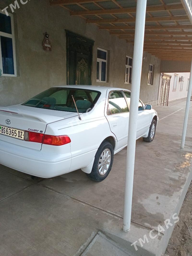 Toyota Camry 2000 - 170 000 TMT - Köneürgenç - img 3