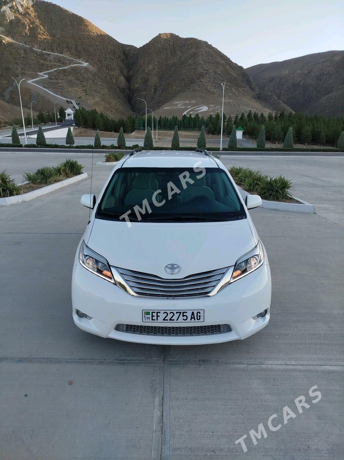 Toyota Sienna 2010 - 290 000 TMT - Aşgabat - img 7