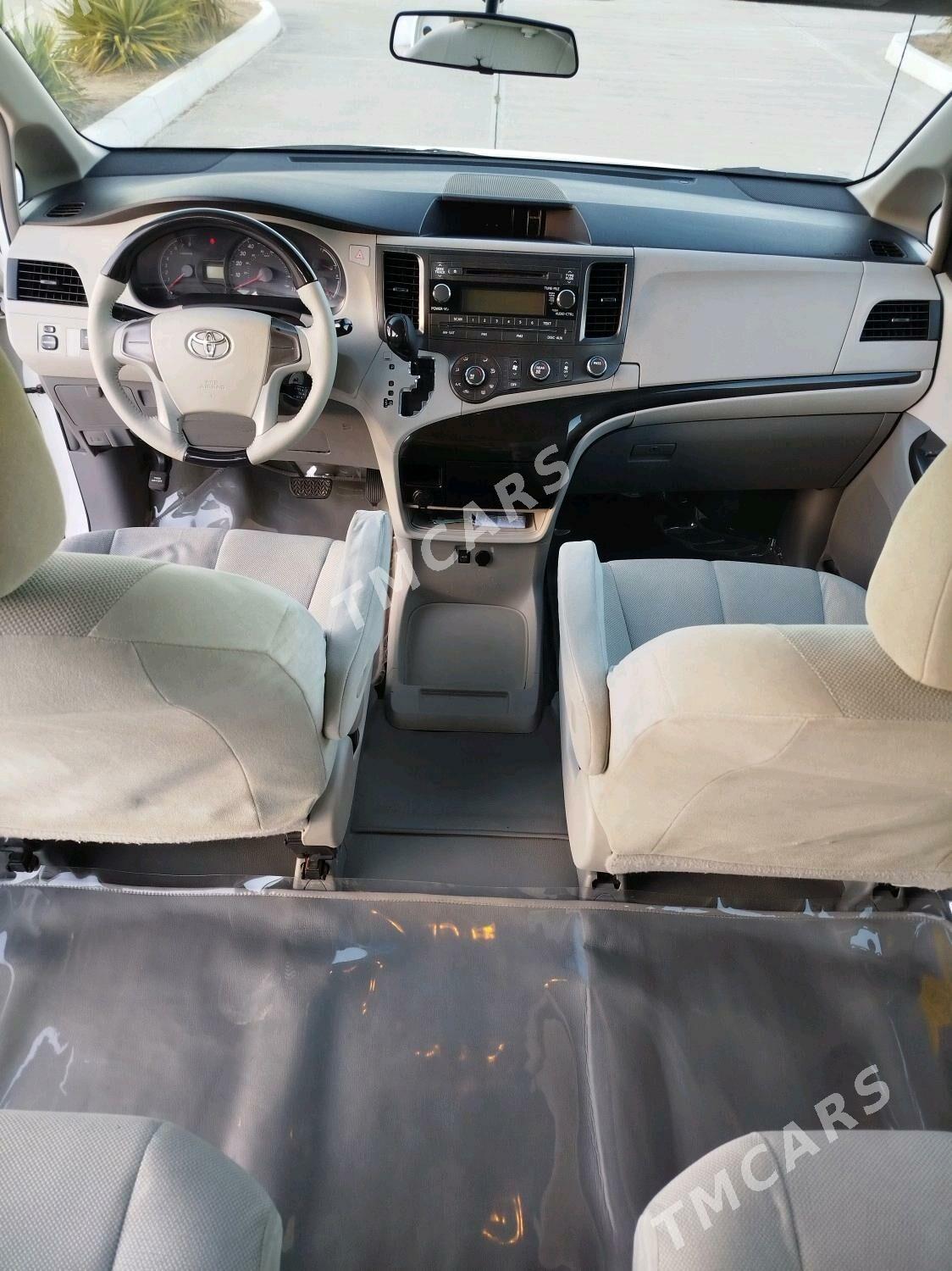 Toyota Sienna 2010 - 290 000 TMT - Aşgabat - img 10