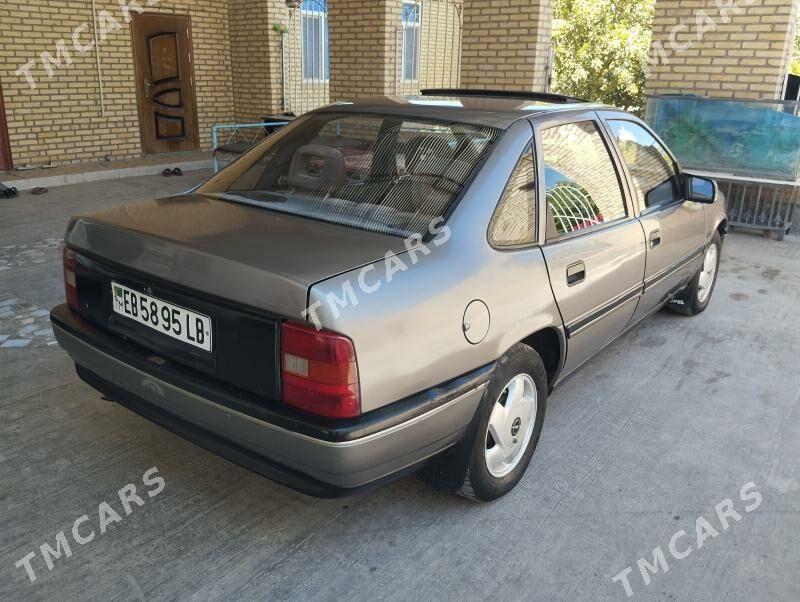 Opel Vectra 1991 - 45 000 TMT - Чарджоу - img 4