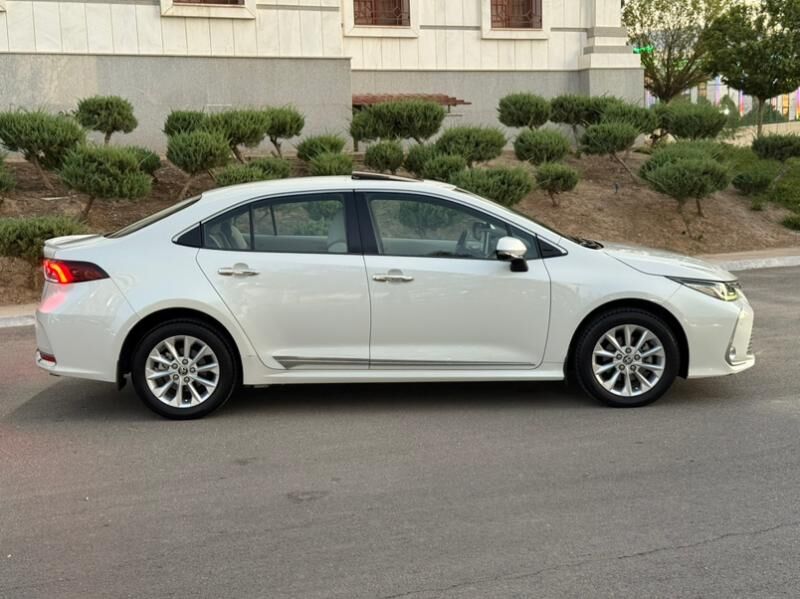 Toyota Corolla 2020 - 325 000 TMT - Aşgabat - img 4