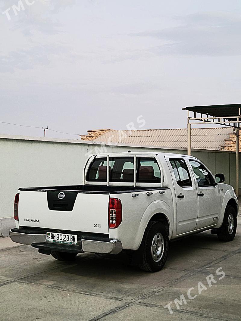 Nissan Navara 2010 - 148 000 TMT - Balkanabat - img 3