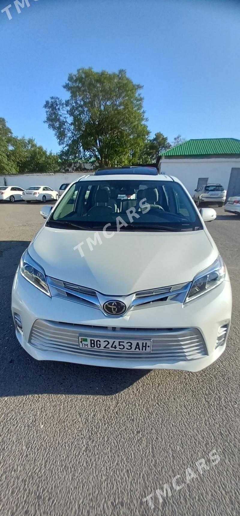 Toyota Sienna 2020 - 630 000 TMT - Ашхабад - img 8