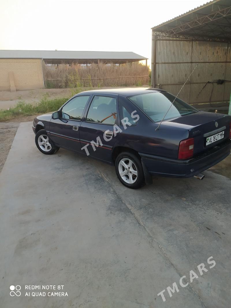 Opel Vectra 1992 - 45 000 TMT - Мары - img 4