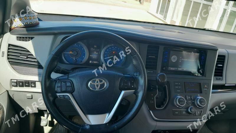 Toyota Sienna 2017 - 410 000 TMT - Gyzylarbat - img 4
