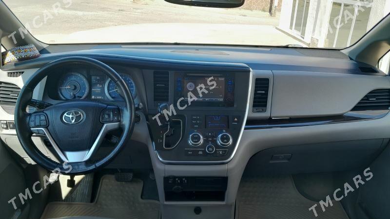 Toyota Sienna 2017 - 410 000 TMT - Gyzylarbat - img 3