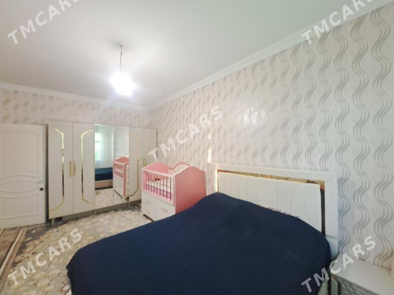 Продаётся 3 этаж 4 комната - Türkmenabat - img 2