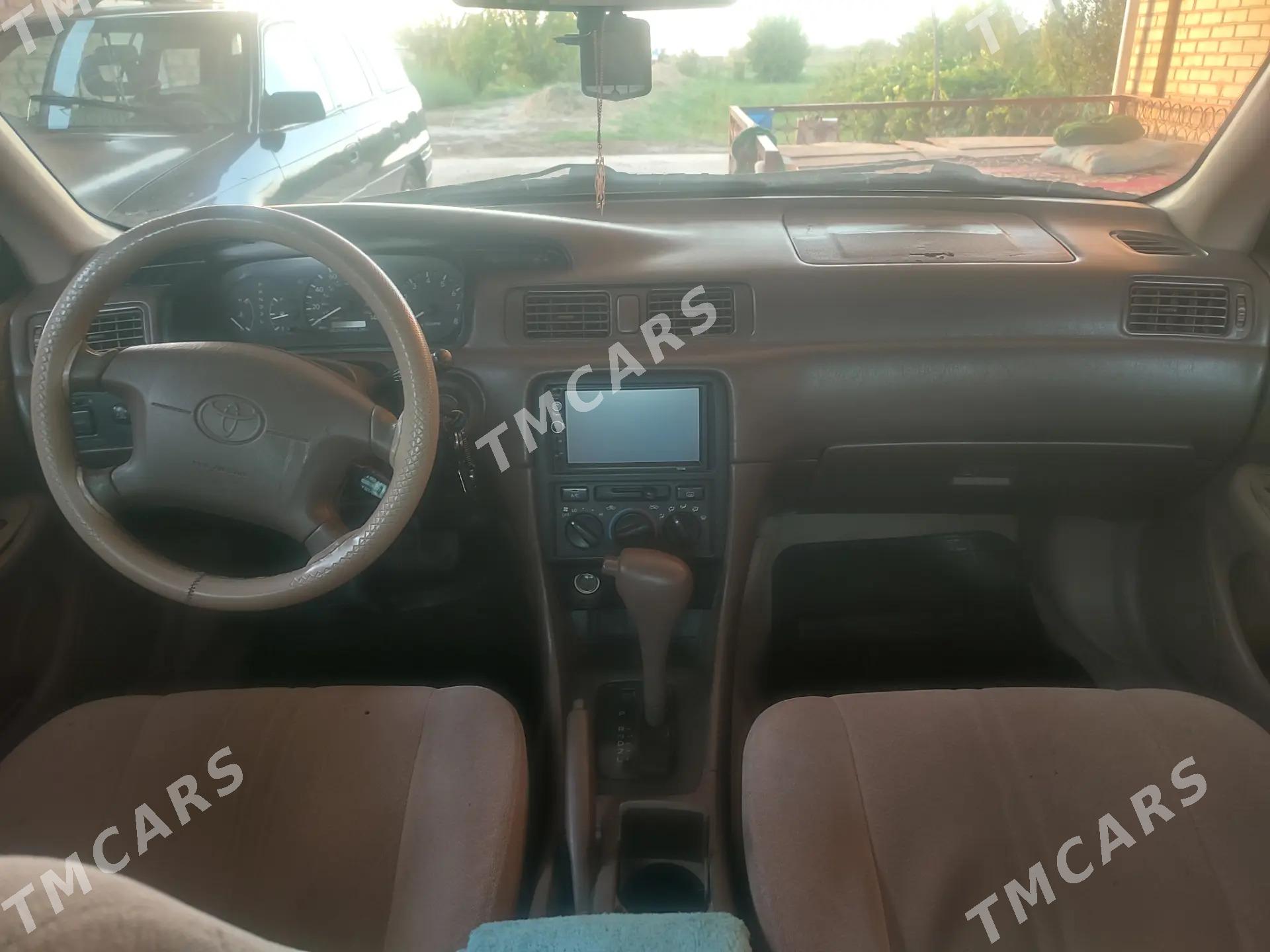 Toyota Camry 1998 - 120 000 TMT - Wekilbazar - img 2