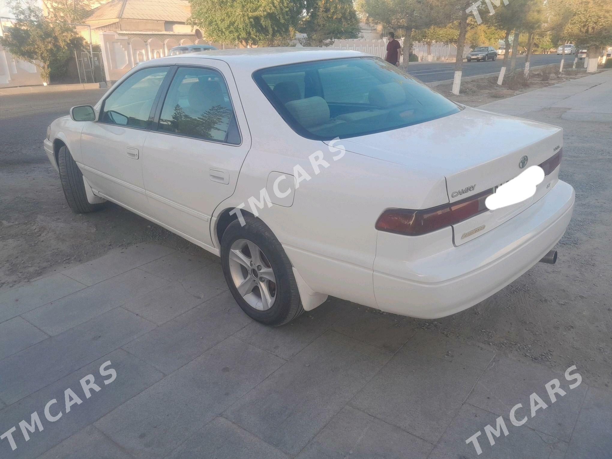 Toyota Camry 1998 - 112 000 TMT - Baýramaly - img 5