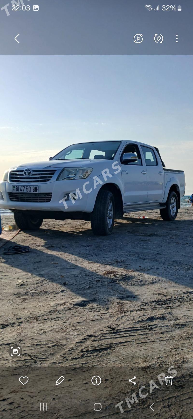 Toyota Hilux 2013 - 360 000 TMT - Türkmenbaşy - img 2