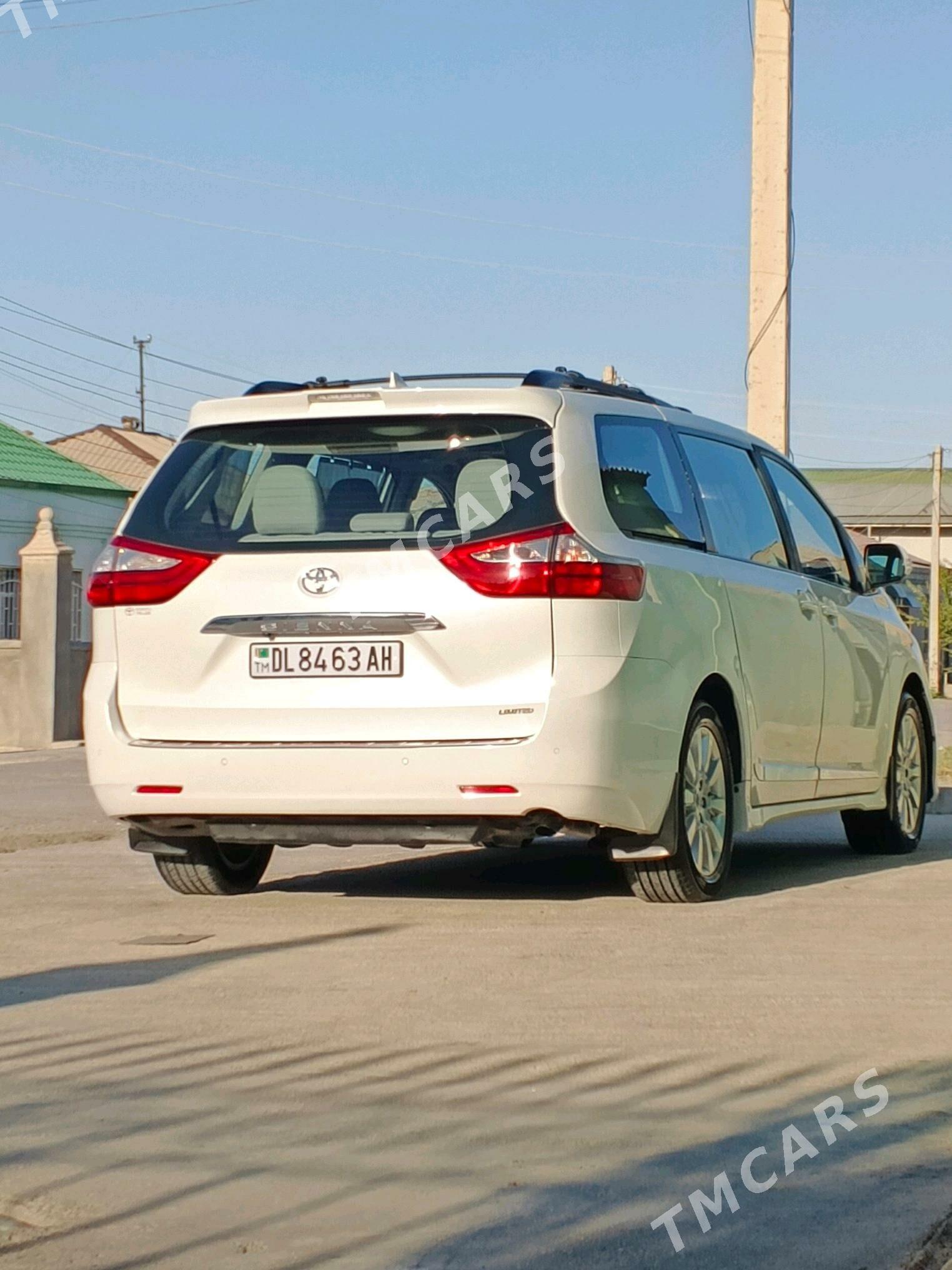 Toyota Sienna 2018 - 580 000 TMT - Änew - img 4