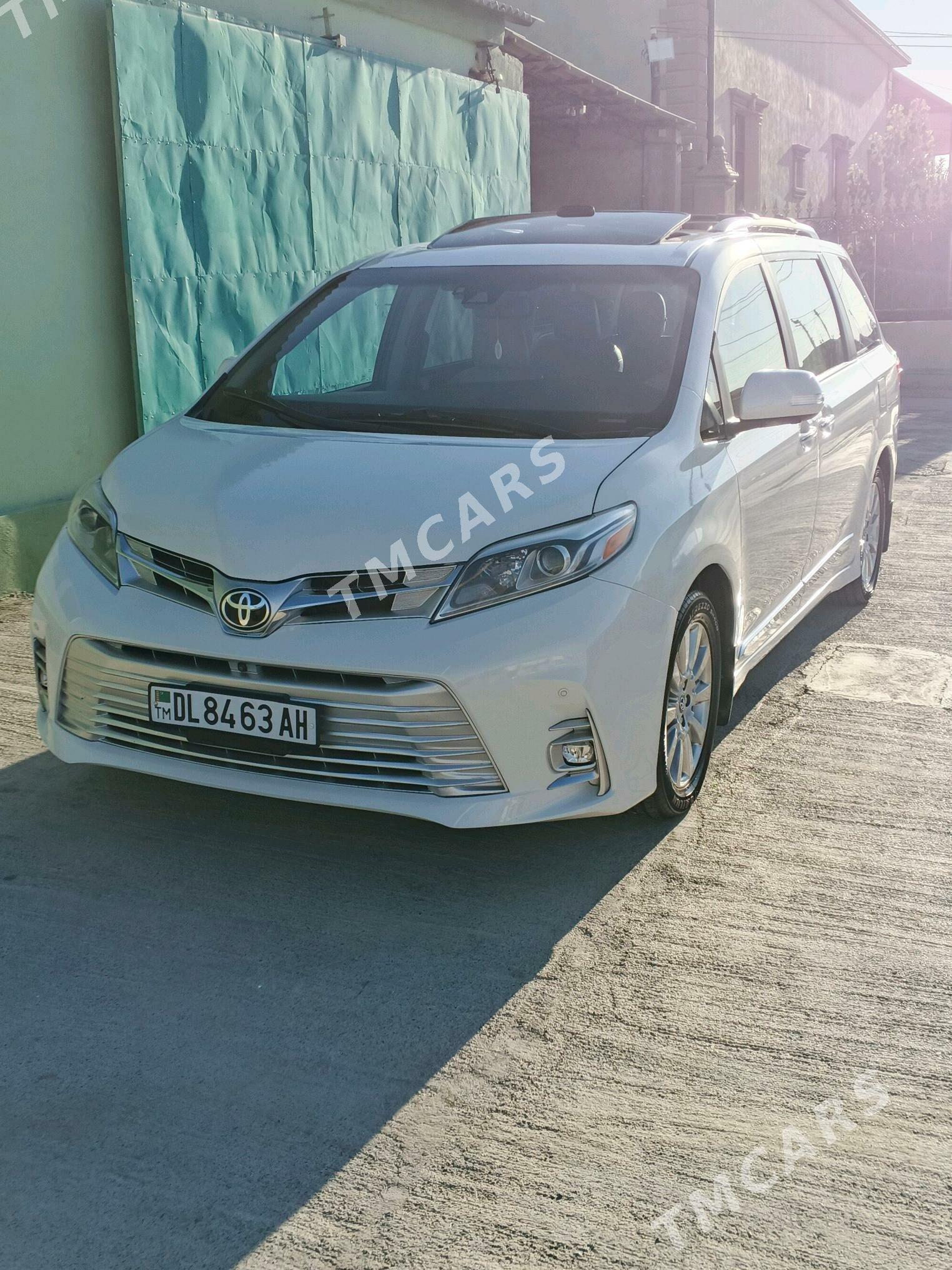 Toyota Sienna 2018 - 580 000 TMT - Änew - img 6