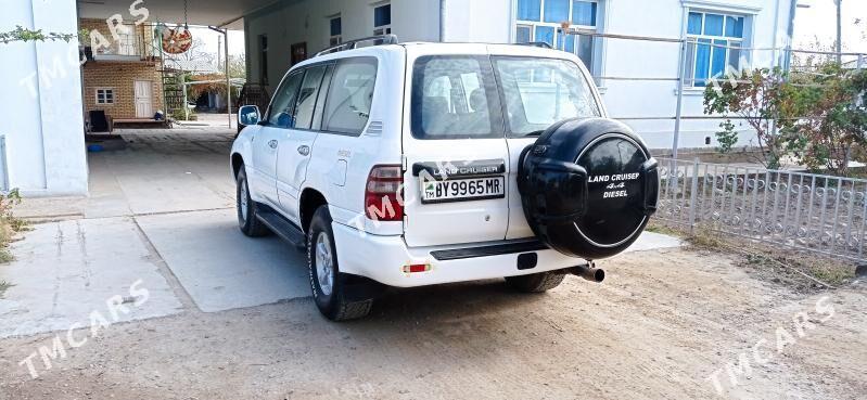 Toyota Land Cruiser 2004 - 230 000 TMT - Baýramaly - img 3