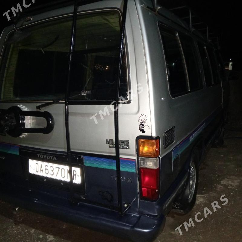 Toyota Hiace 1989 - 70 000 TMT - Magdanly - img 2