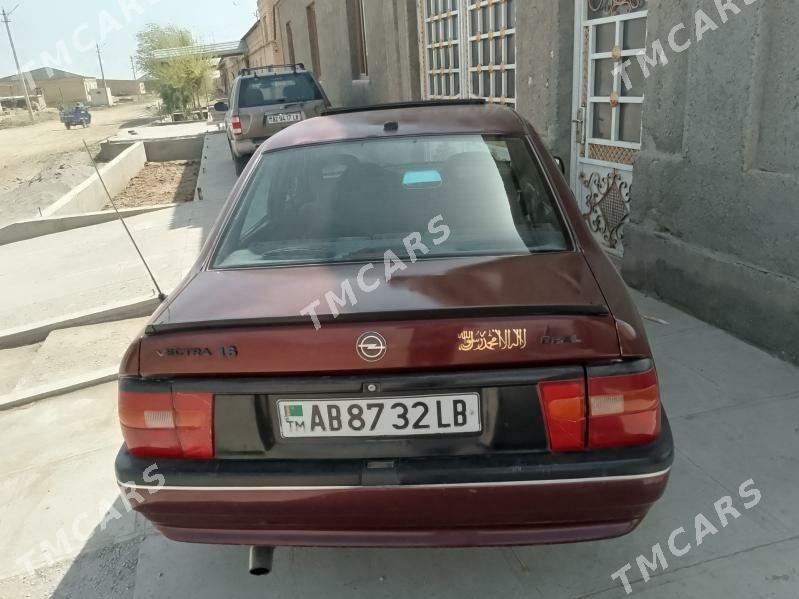 Opel Vectra 1992 - 25 000 TMT - Фарап - img 4