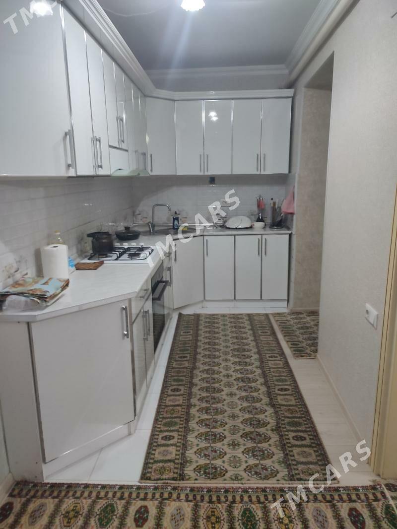 продажа - 4 мкр - img 1