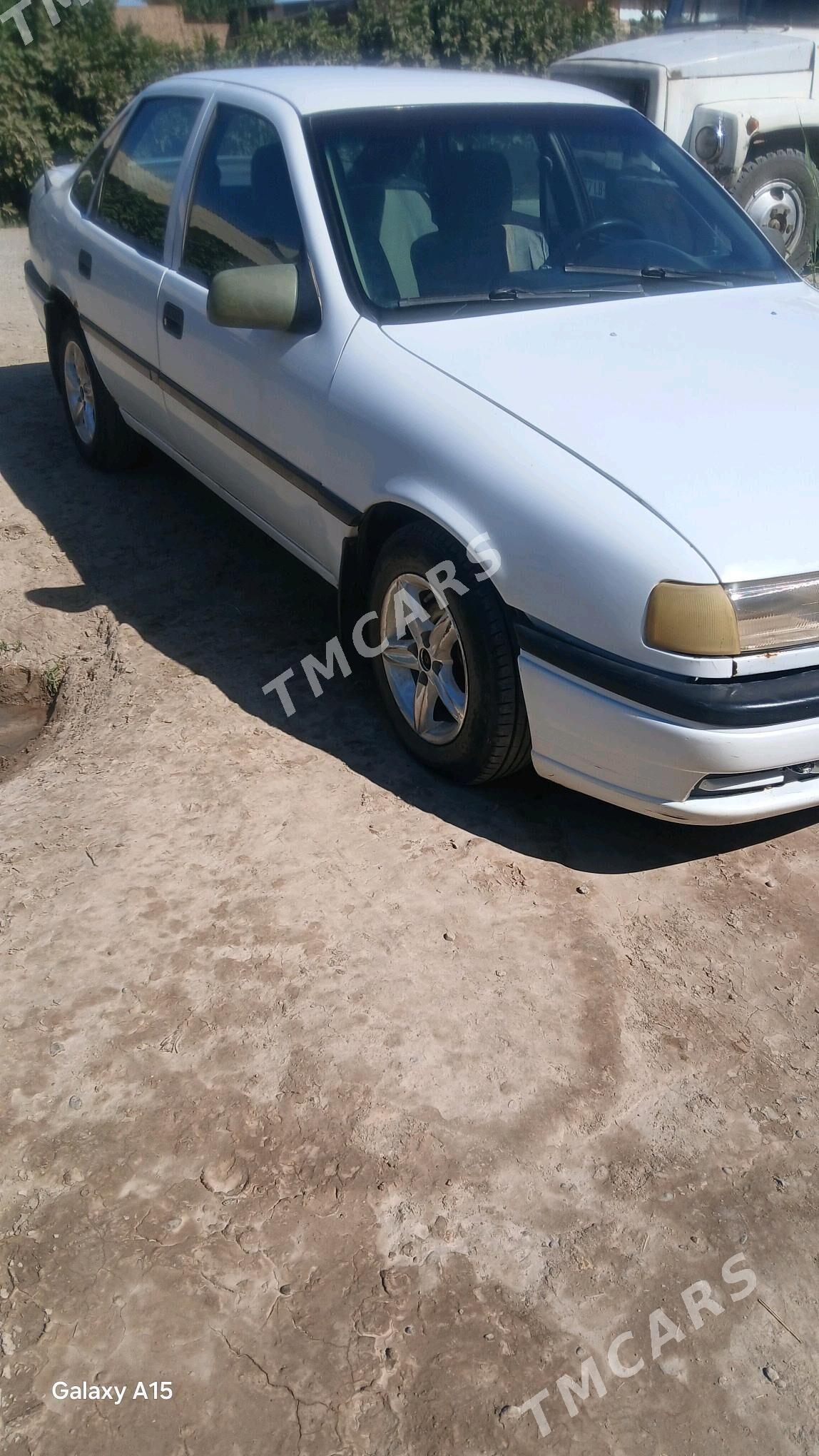 Opel Vectra 1995 - 35 000 TMT - Саят - img 7