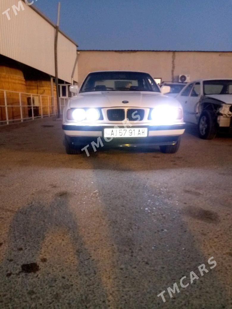 BMW 520 1990 - 26 000 TMT - Бабадайхан - img 1