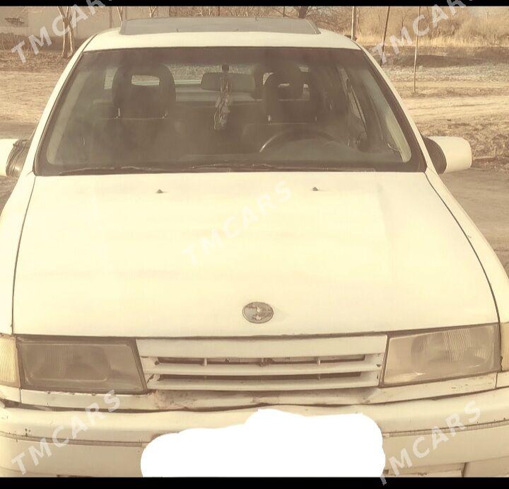 Opel Vectra 1991 - 17 500 TMT - Дашогуз - img 1
