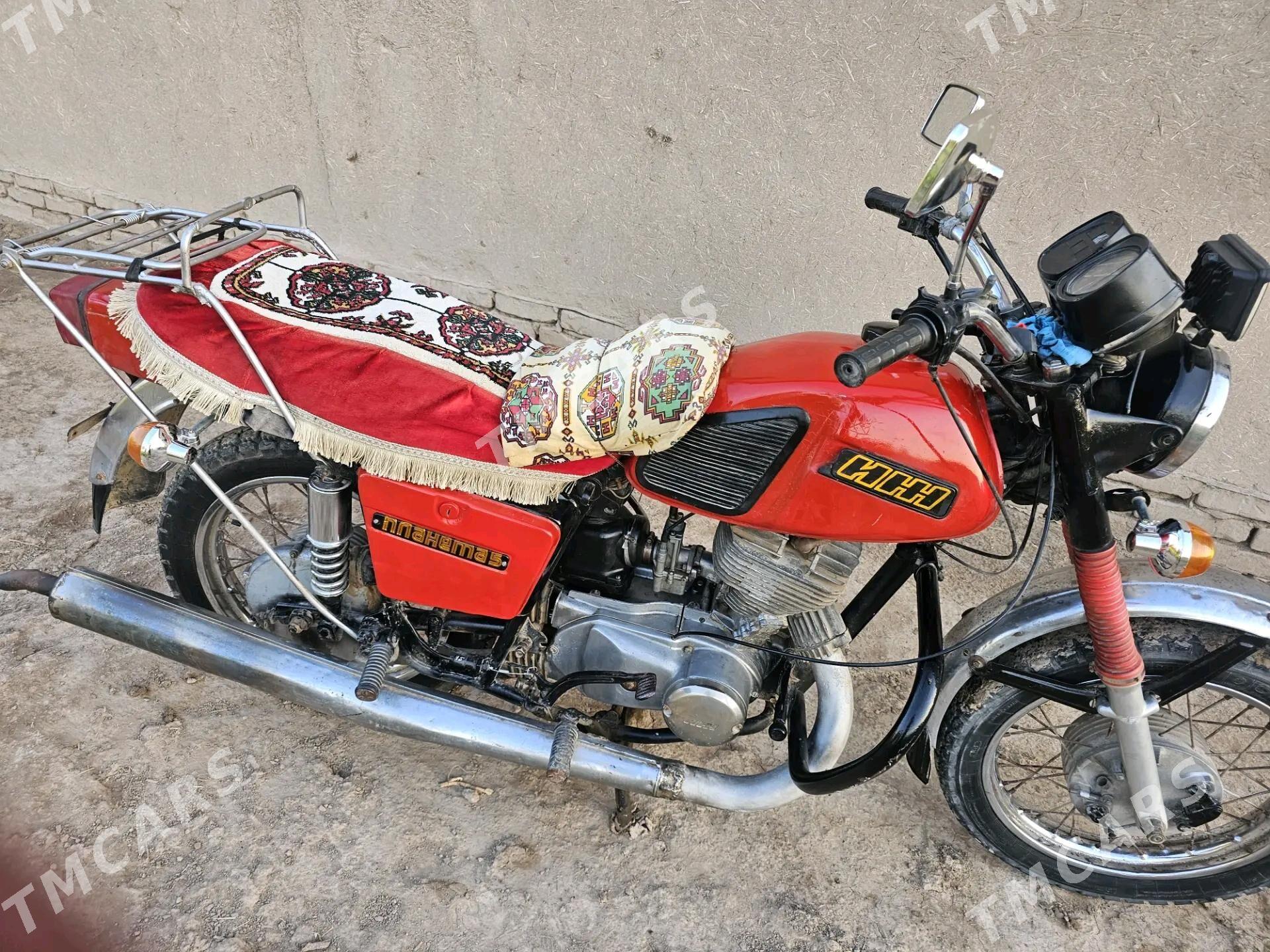 Fekon FK200-14G 2010 - 12 000 TMT - Гурбансолтан Едже - img 1