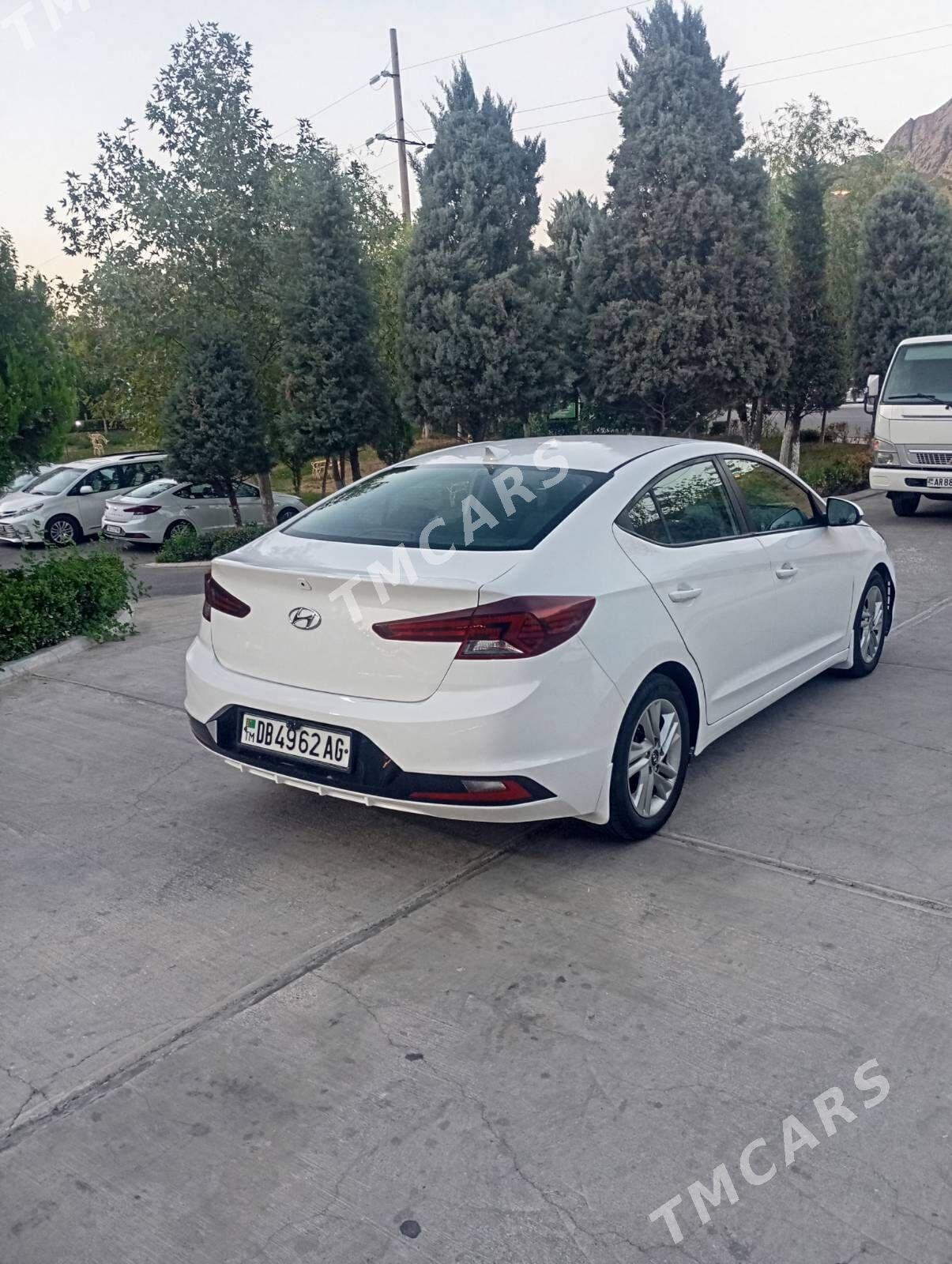 Hyundai Elantra 2020 - 250 000 TMT - Ялкым - img 1