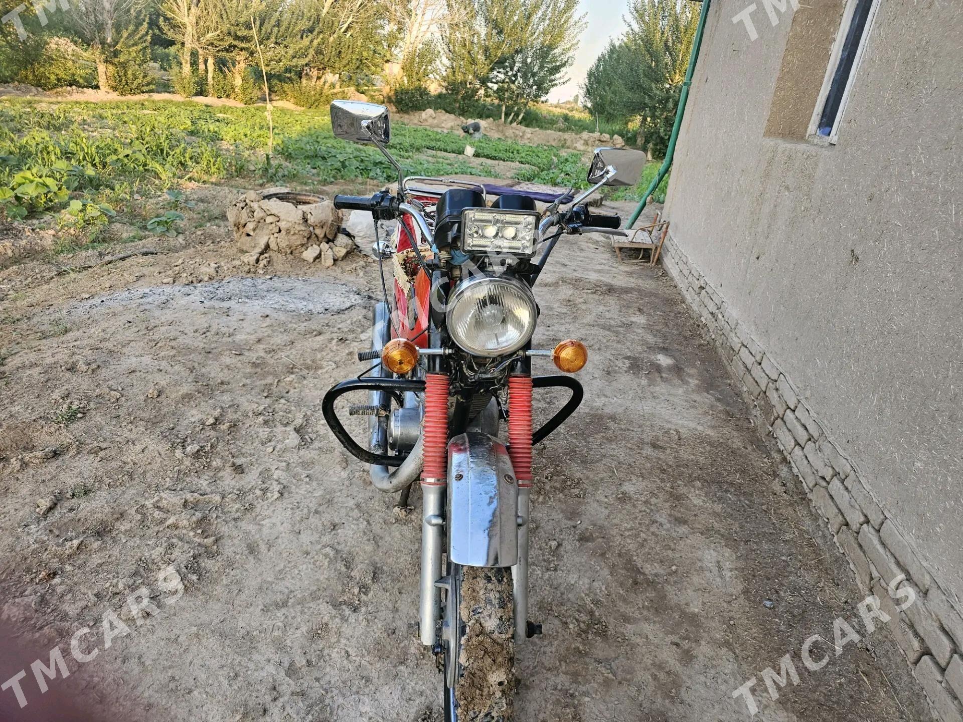 Fekon FK200-14G 2010 - 12 000 TMT - Гурбансолтан Едже - img 6