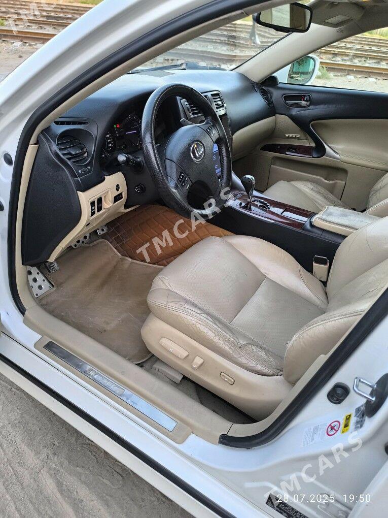 Lexus IS 300 2007 - 135 000 TMT - Фарап - img 2