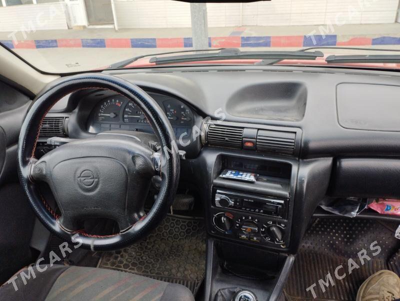 Opel Astra 1996 - 48 000 TMT - Çärjew - img 4