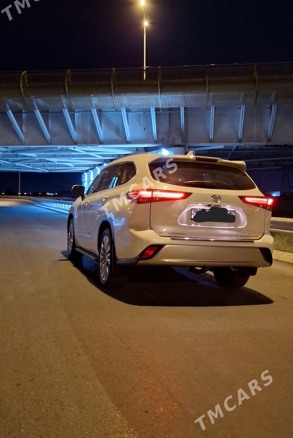 Toyota Highlander 2020 - 710 000 TMT - Garadamak Şor - img 3