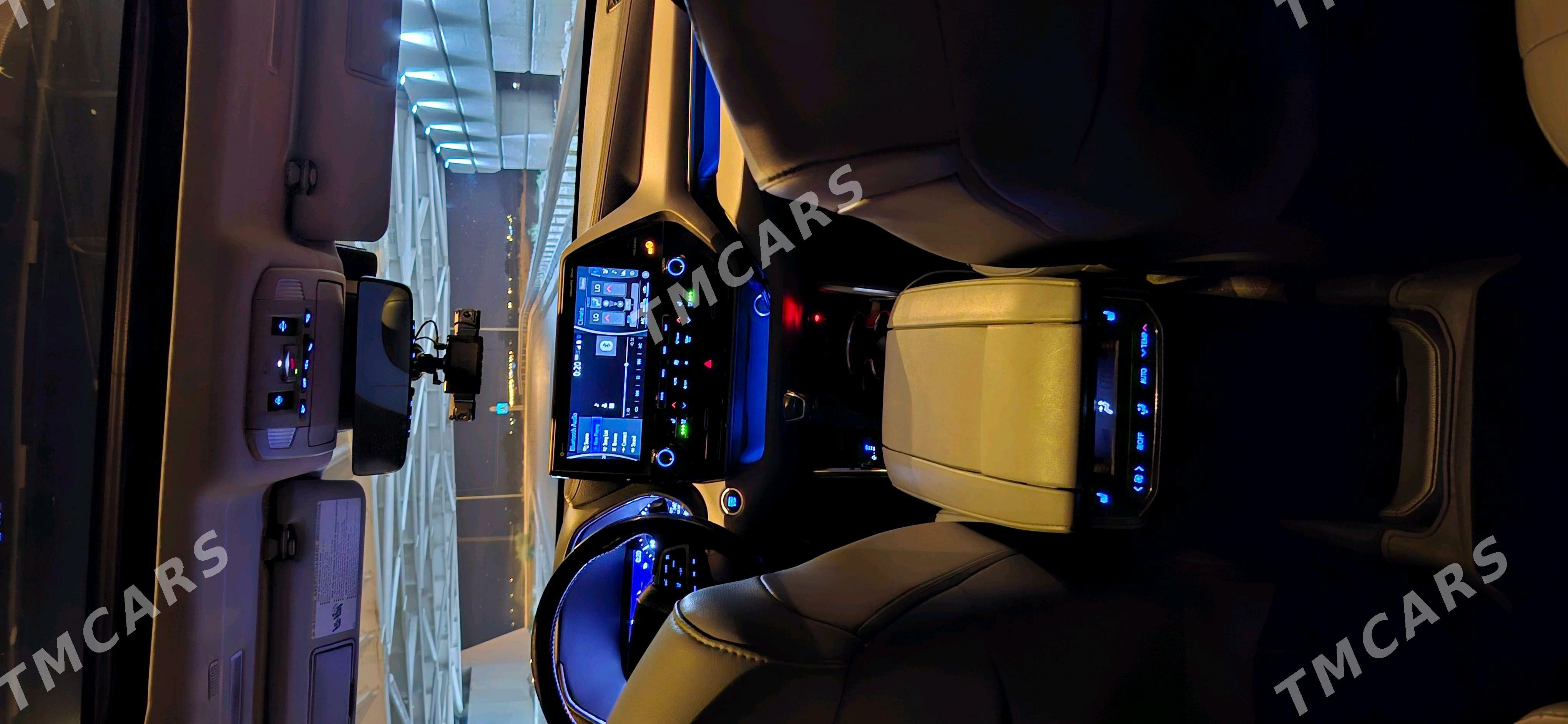 Toyota Highlander 2020 - 710 000 TMT - Garadamak Şor - img 10