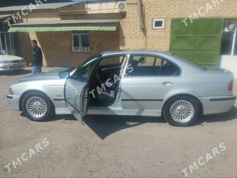 BMW E39 2001 - 90 000 TMT - Чарджоу - img 2